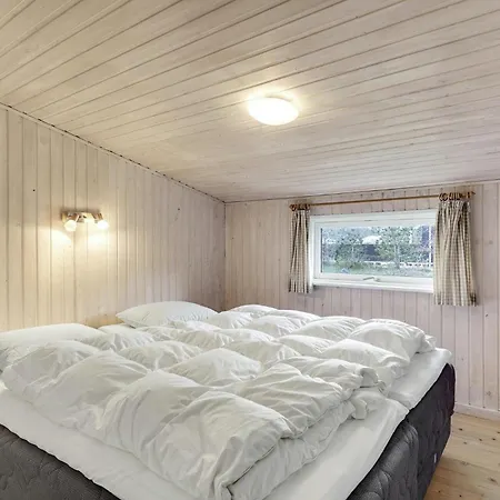 Holiday home Beautiful In With Wifi Blavand