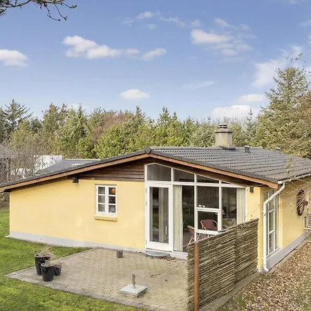 Holiday home In With Kitchen *
